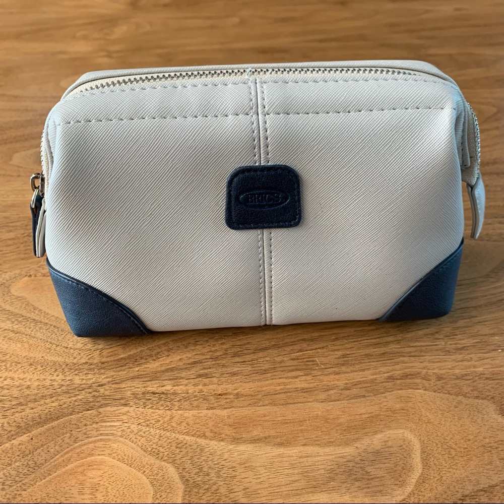 NWOT Bric’s Travel Cosmetic Bag